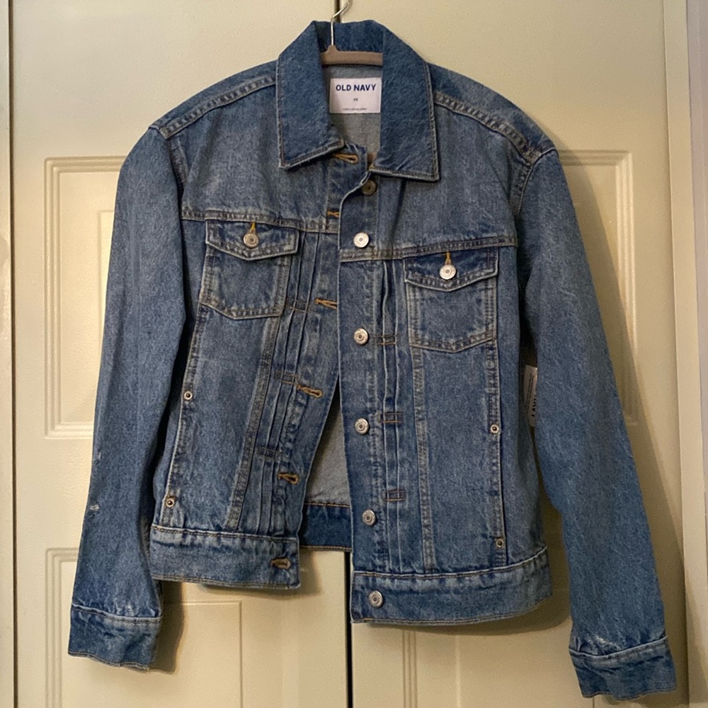 NEVER WORN Medium Wash Denim Jacket